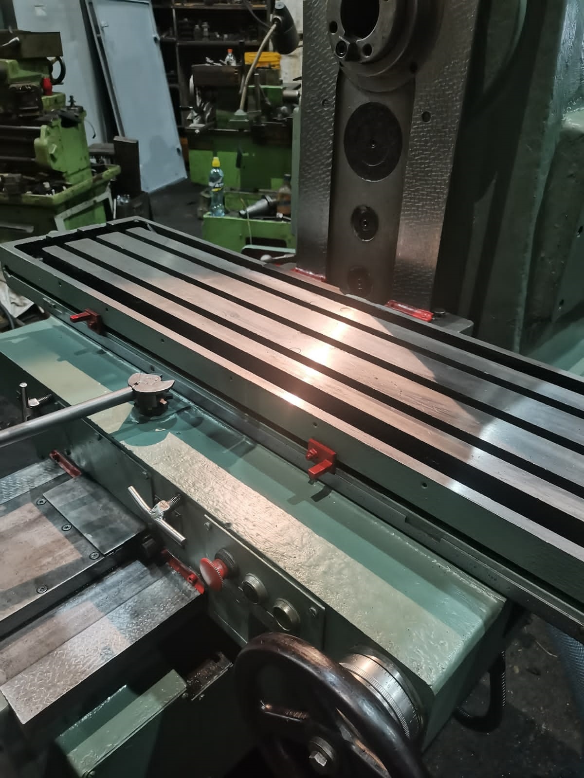 Станок универсально-фрезерный мод. 6Р82Ш